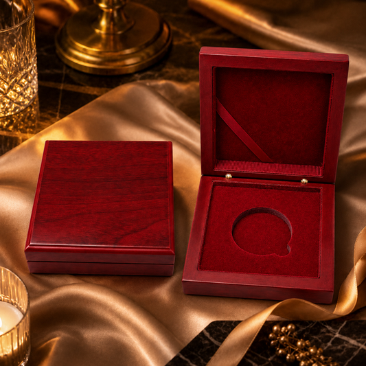 Red wooden coin presentation case – 100 × 100 mm – red