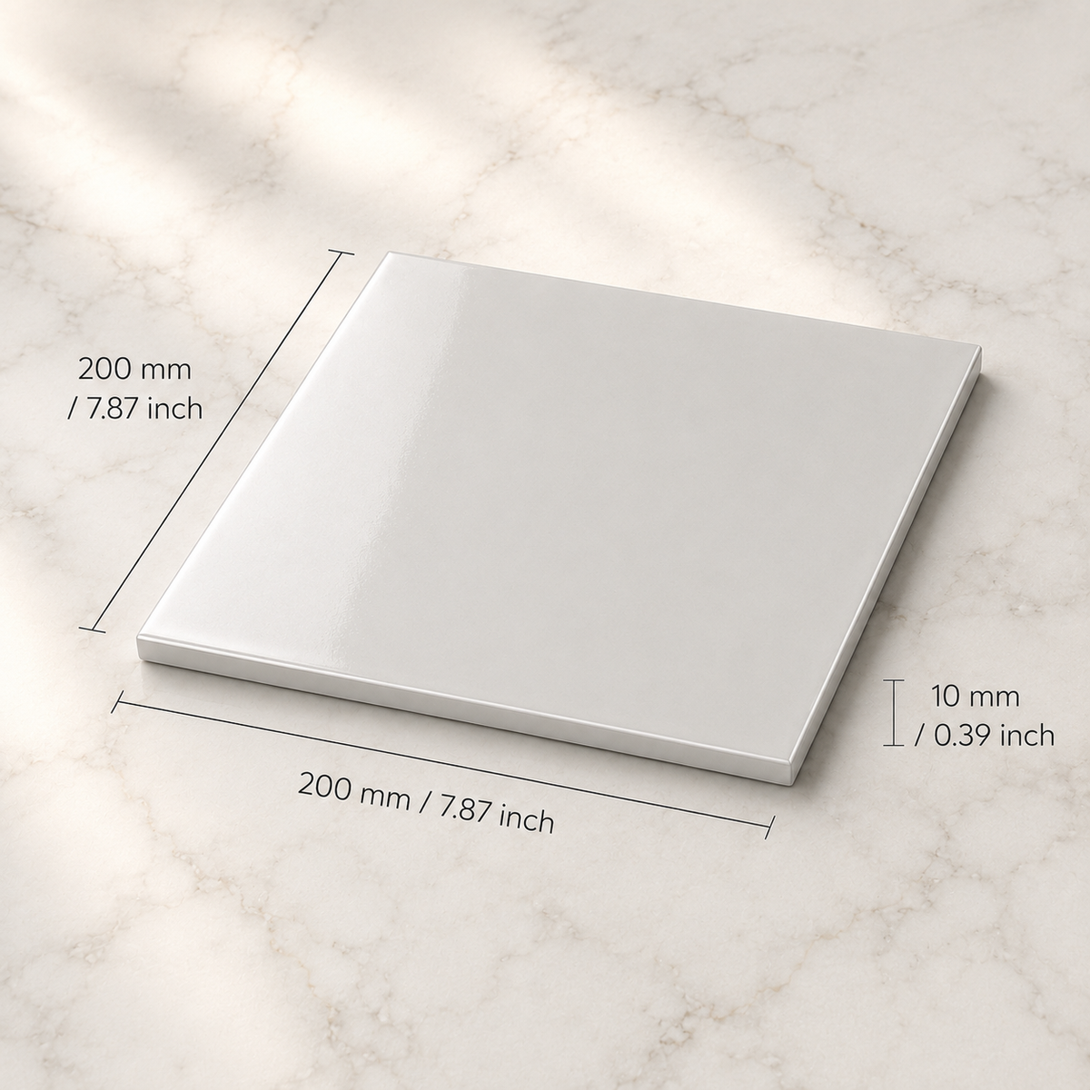 Hellgraue Keramikfliese – 200 × 200 × 10 mm – mit Gravur