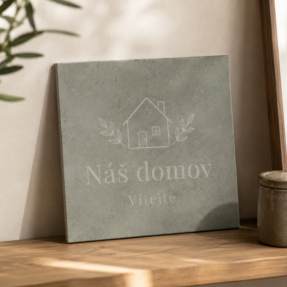 Dunkelgraue Keramikfliese in Betonoptik – 200 × 200 × 10 mm – mit Gravur
