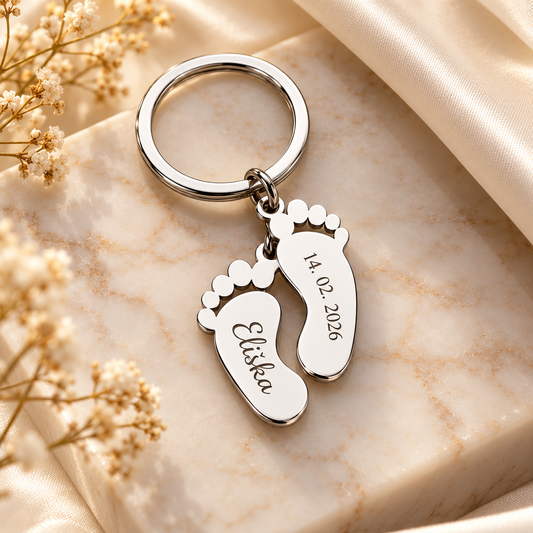 Baby-feet stainless steel keyring – 30 × 21 × 3 mm – silver – engraved