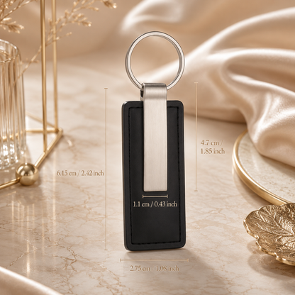 Klíčenka s nerezovou destičkou 61,5 × 27,5 mm – PU koženka a nerez, s gravírováním