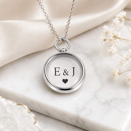 Pendant with glass cabochon – KalinumX